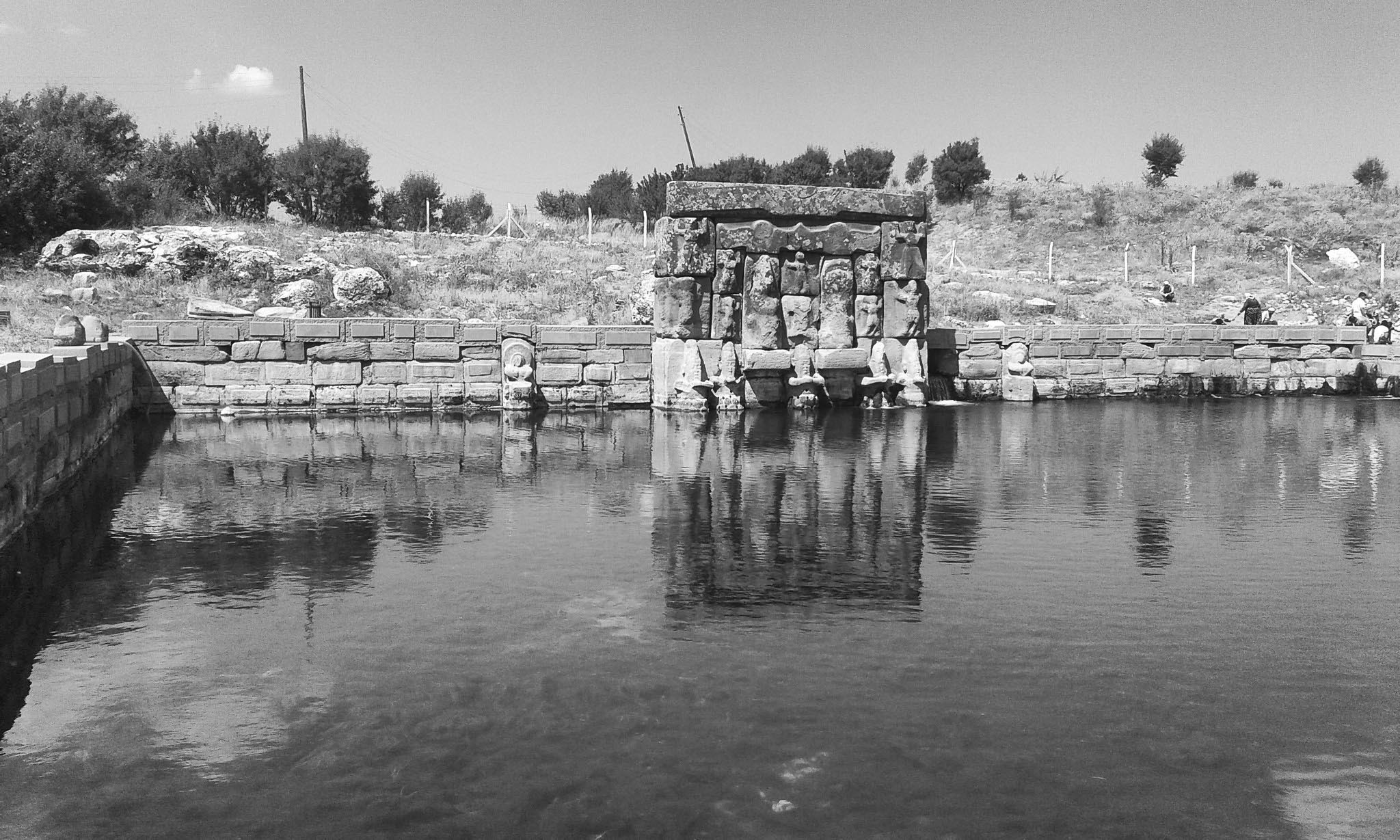 Eflatunpınar Hitit Su Anıtı: Mitlerin ve Suların Dansı