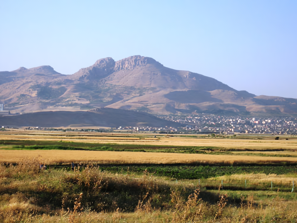 Hilar’ın Kalbi: Makam Dağı